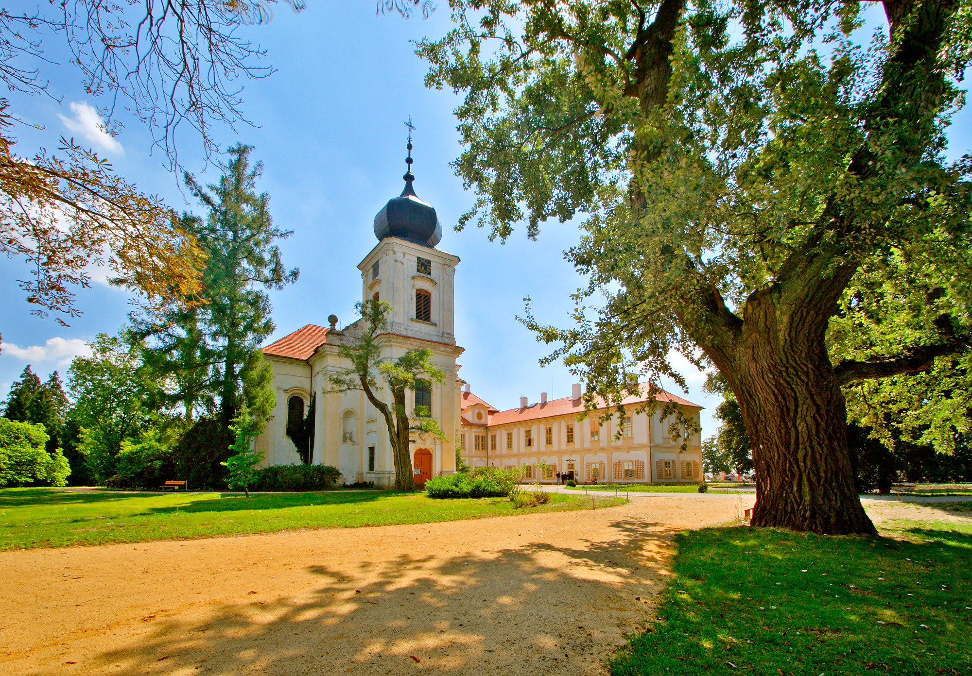 Zámek Loučeň