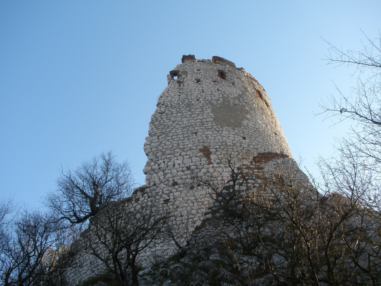 Zřícenina hradu Děvičky