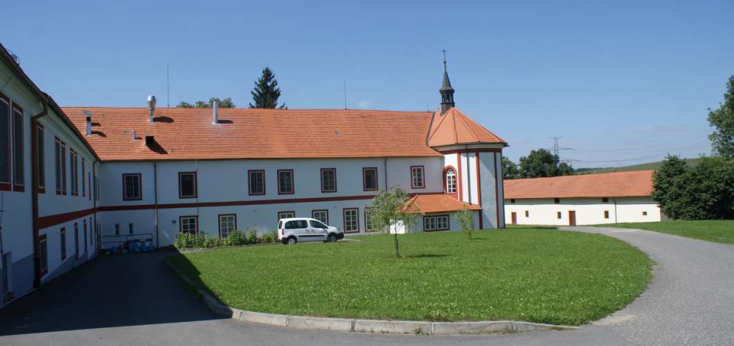 Zámek Drhovle