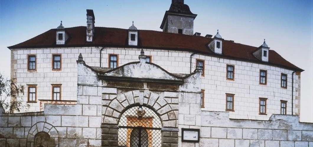 Zámek Jevišovice (starý zámek)