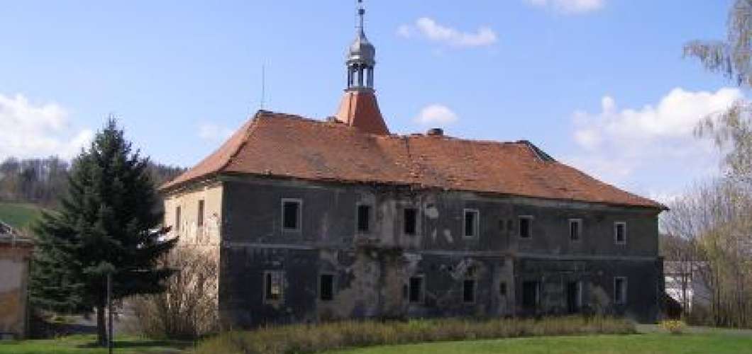 Zámek Mirošovice