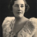 agatha christie slaný 2.jpg