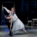 dáma s kaméliemi hl.png 6.png.png