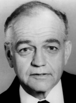 Richard Dysart