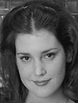 Melanie Lynskey