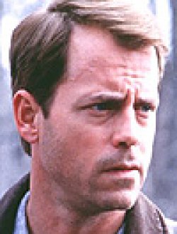 Greg Kinnear