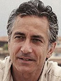 David Strathairn