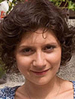 Martha Issová