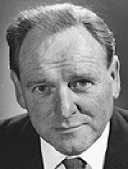 Bernard Lee