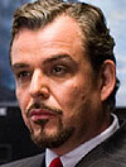 Danny Huston