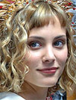 Nora Arnezeder