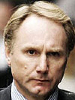 Dan Brown (USA)
