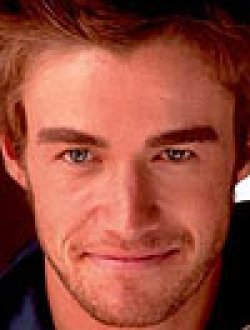 Robert Buckley