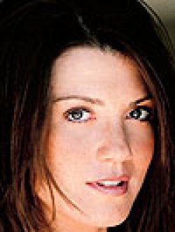 Zoe McLellan