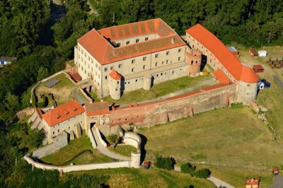 Dolni-Kounice-clenove-1024x682.jpg
