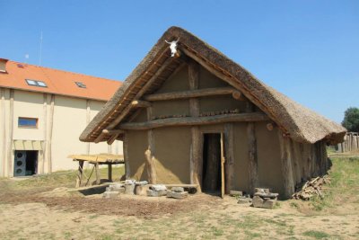 archeopark-praveku-vsestary-3.jpg
