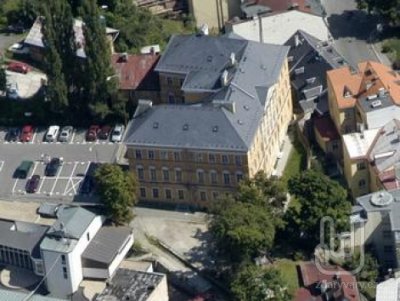 divadlo-husovka-1.jpg