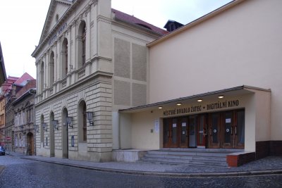 divadlo-zatec.jpg