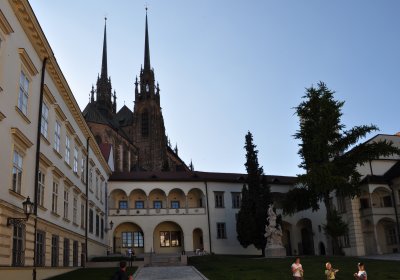 dvur5.jpg