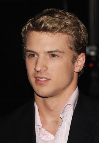 Freddie Stroma