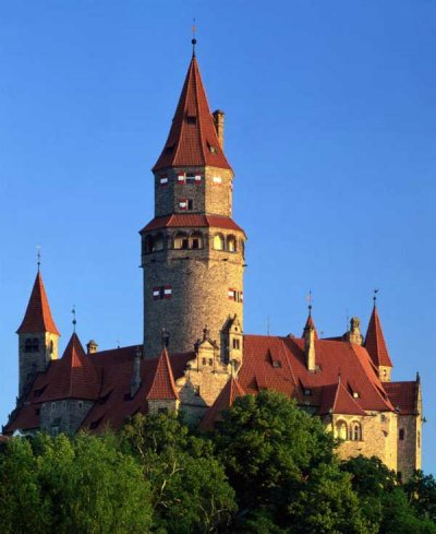 hrad-bouzov4.jpg