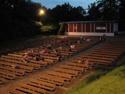 letni-kino-sirak-1.jpg