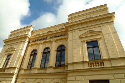 mestske-divadlo-slany-1-1.jpg