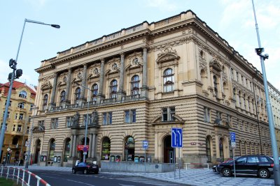 narodni-dum-na-vinohradech-1.jpg