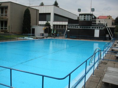 otevreny-bazen-benesov-1.jpg