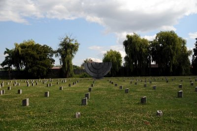 pamatnik-terezin-krematorium-na-zidovskem-hrbitove-3-1.jpg