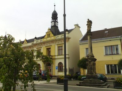 rovensko-pod-troskami-2.jpg