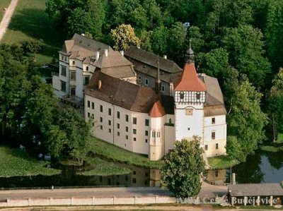 zamek-blatna-2.jpg