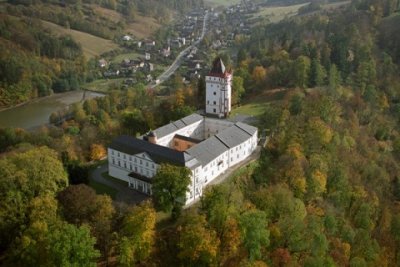 zamek-hradec-nad-moravici.jpg