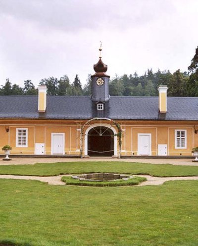 zamek-kozel1.jpg