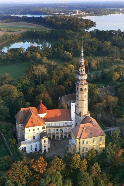 zamek-tovacov9.jpg