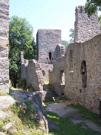 zricenina-hradu-choustnik-2.jpg