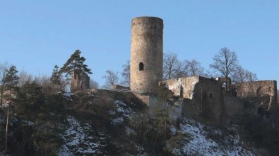 zricenina-hradu-dobronice-5.jpg