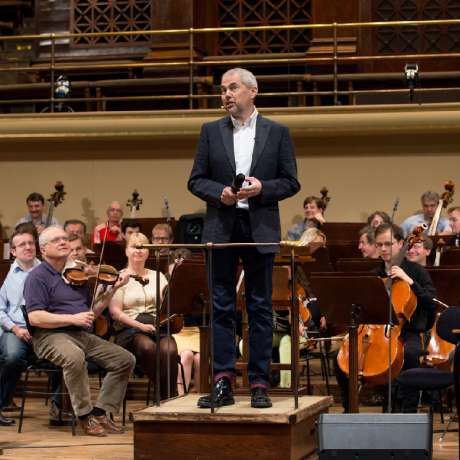 Česká filharmonie: Zkouška orchestru, komentář – Marek Eben