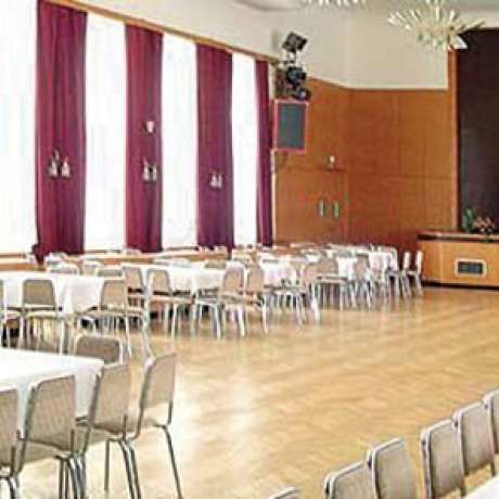 Maturitní ples "Do Nového"