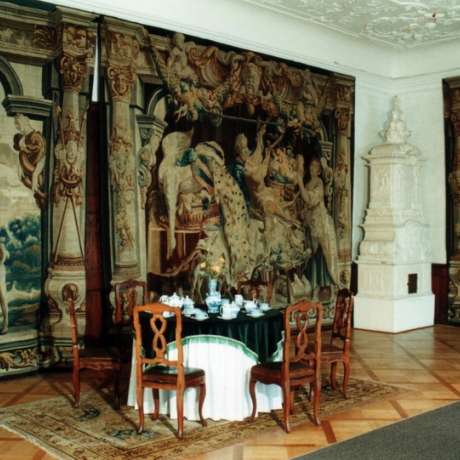 Prohlídkový okruh I + II – Piccolominská expozice + salony druhého zámeckého patra