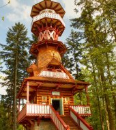 Vstup na rozhlednu – výhled z Karlova kopce