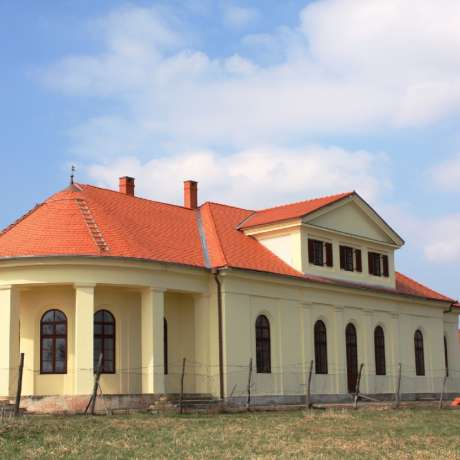 Zastavení u zámečku Lány