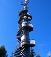 Vstup na rozhlednu – Nad krajinou Sázavy