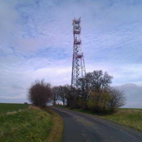 Vstup na rozhlednu – Pohledy na Horní Posázaví