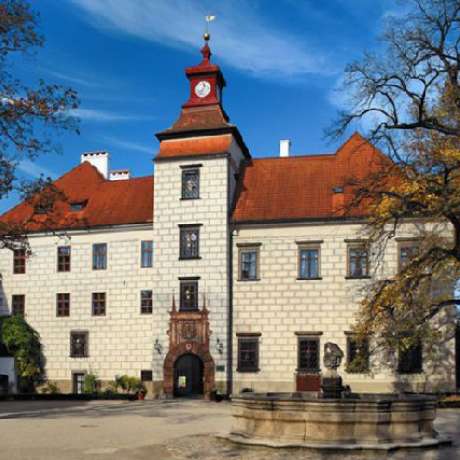 Rožmberské renesanční interiéry