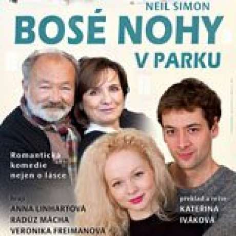 BOSÉ NOHY V PARKU