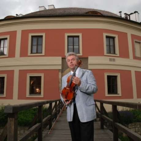 Tóny Chodovské tvrze 2015 -  ZÁVĚREČNÝ KONCERT POD HVĚZDAMI