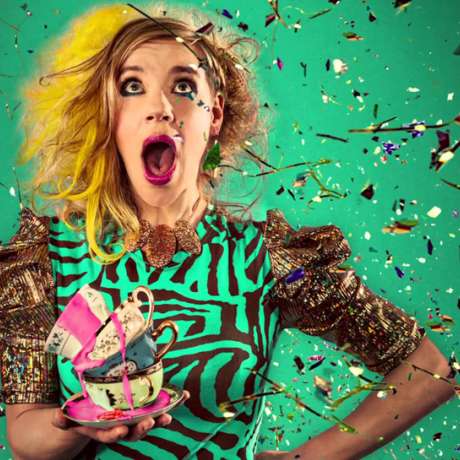 tUnE-yArDs  (US)