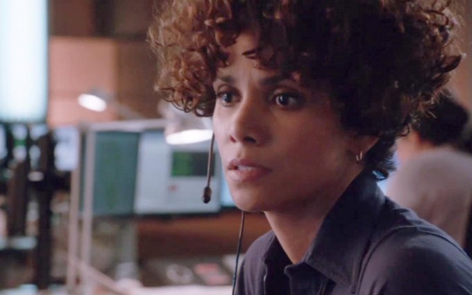 The Call Trailer Official - Halle Berry, Abigail Breslin [1080 HD]