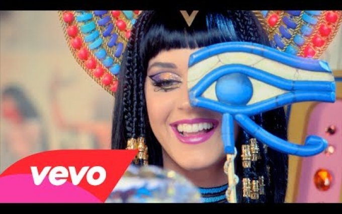 Katy Perry - Dark Horse (Official) ft. Juicy J